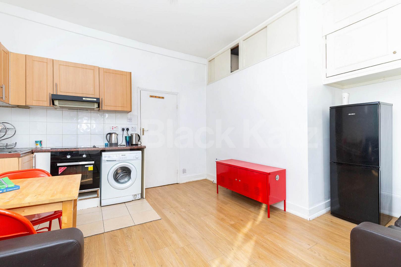 Located a stone throw from old Street station and close the trendy shoreditch City Road, Old Street - Shoreditch